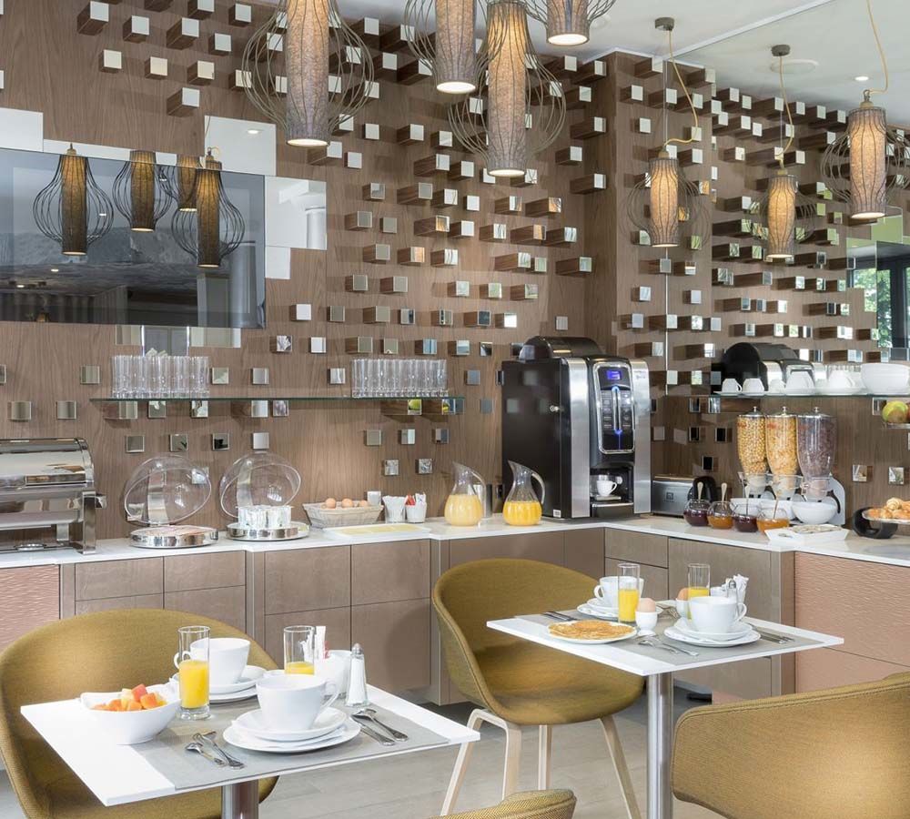 Hotel Eiffel Segur